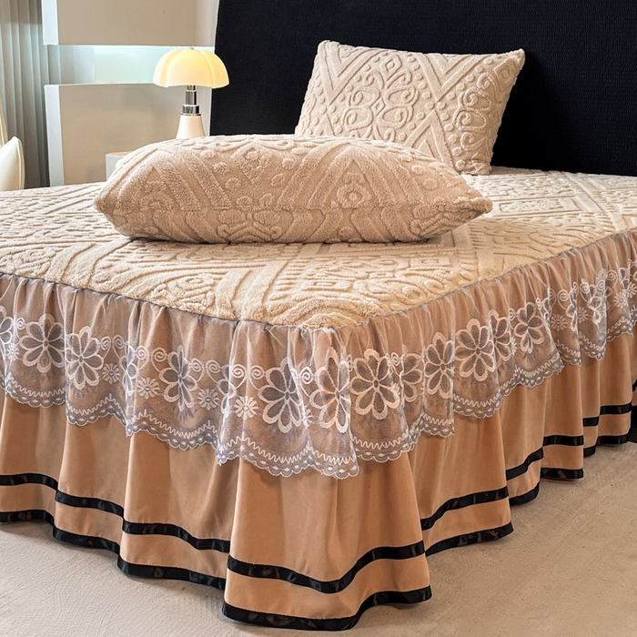 91家纺网 家纺一手货源 找家纺 米瑞娜 2025新款塔芙绒床裙三件套雕花绒蕾丝跨境单床裙外贸现货尺寸齐全 欧式床裙-卡其