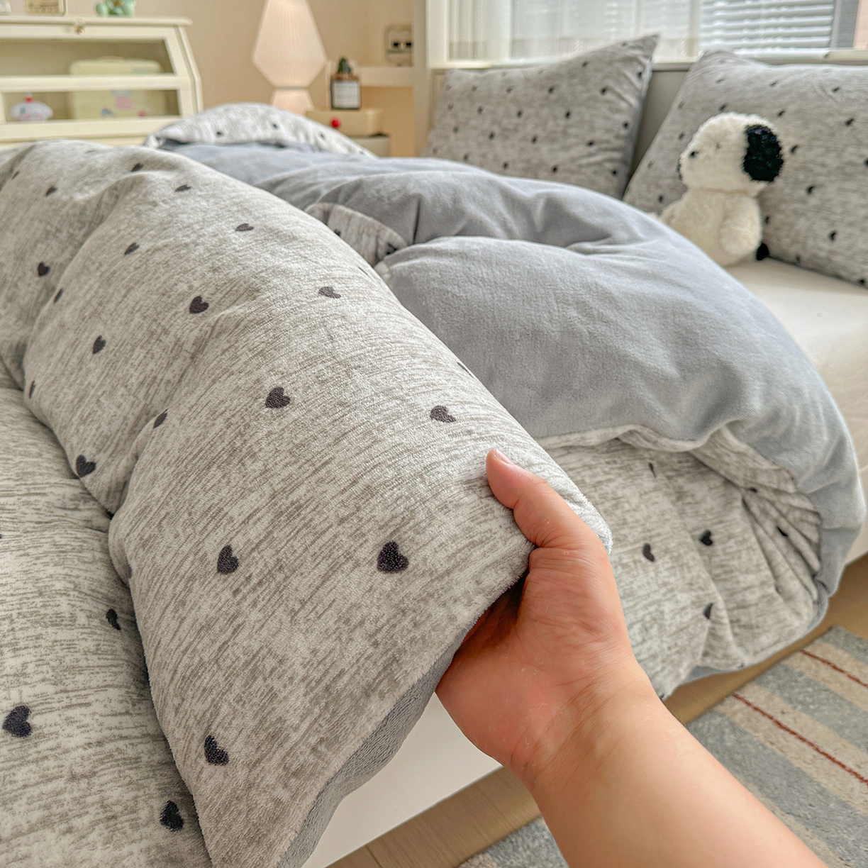 91家纺网 家纺一手货源 找家纺 名品家纺 2025新款针织棉双层纱四件套-风格二 蓝枝兔