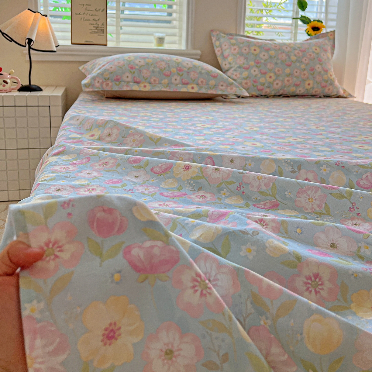 91家纺网 家纺一手货源 找家纺 依庭 2025新款高克重全棉纯棉磨毛印花单床单 樱絮仙踪