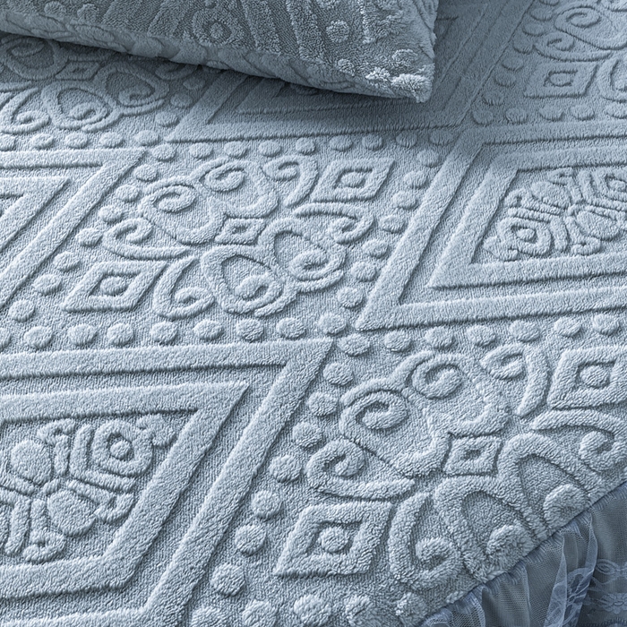 91家纺网 家纺一手货源 找家纺 米瑞娜 2025新款塔芙绒床裙三件套雕花绒蕾丝跨境单床裙外贸现货尺寸齐全 欧式床裙-蓝灰