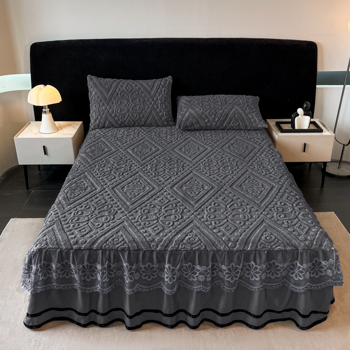 91家纺网 家纺一手货源 找家纺 米瑞娜 2025新款塔芙绒床裙三件套雕花绒蕾丝跨境单床裙外贸现货尺寸齐全 欧式床裙-深灰