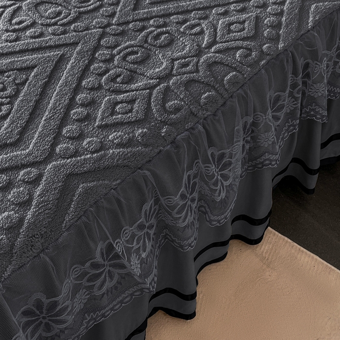 91家纺网 家纺一手货源 找家纺 米瑞娜 2025新款塔芙绒床裙三件套雕花绒蕾丝跨境单床裙外贸现货尺寸齐全 欧式床裙-深灰