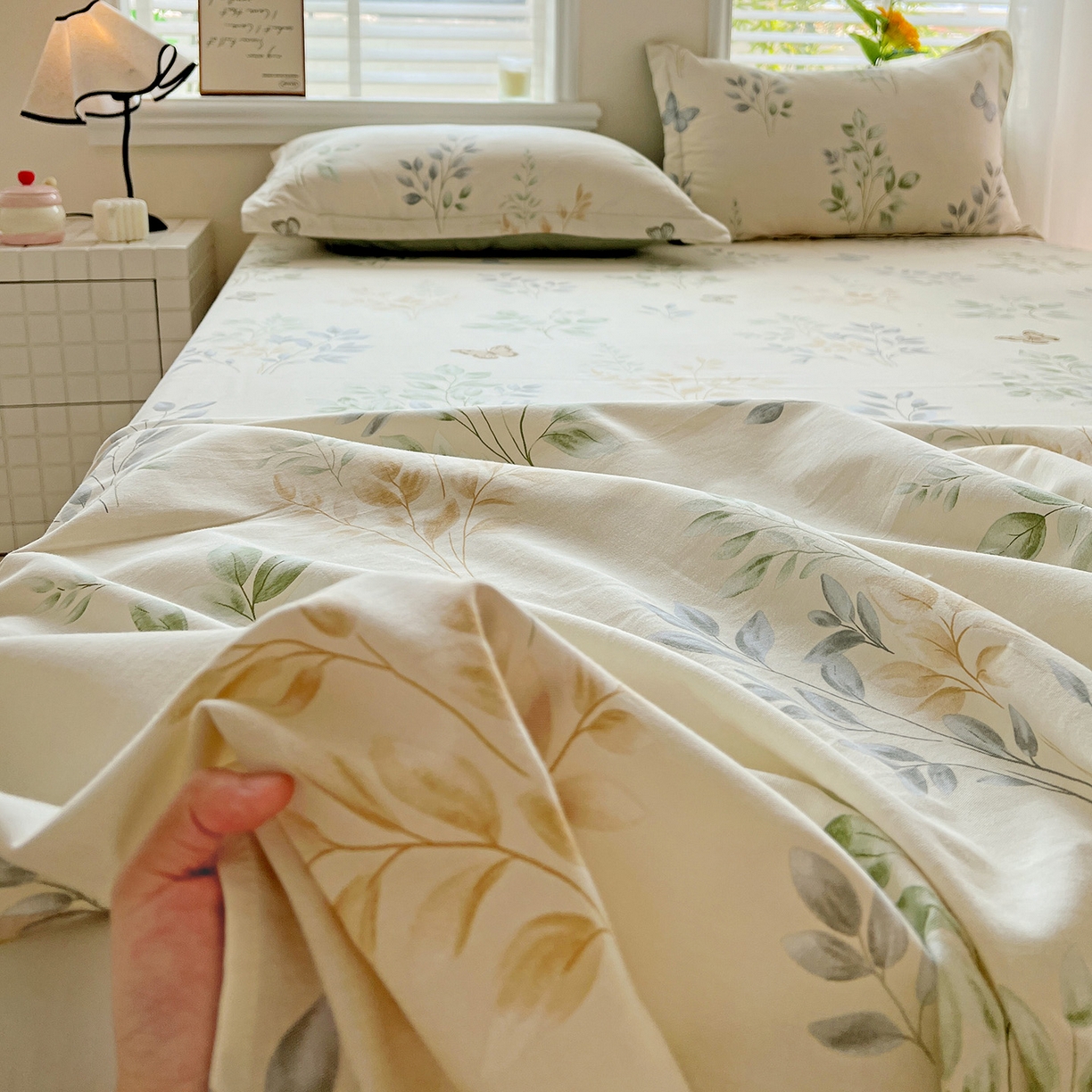 91家纺网 家纺一手货源 找家纺 依庭 2025新款高克重全棉纯棉磨毛印花单床单 悠悠仙草