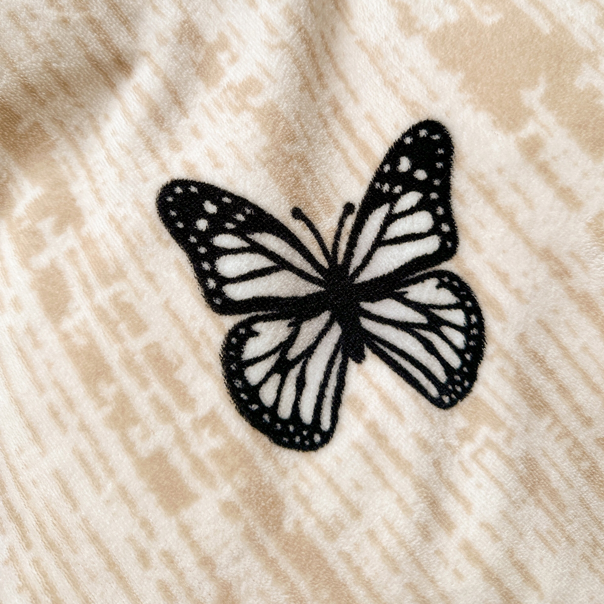 91家纺网 家纺一手货源 找家纺 名品家纺 2025新款保暖牛奶绒单被套 法式蝴蝶