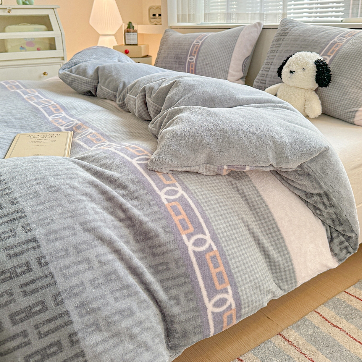 91家纺网 家纺一手货源 找家纺 名品家纺 2025新款保暖牛奶绒单被套 罗拉