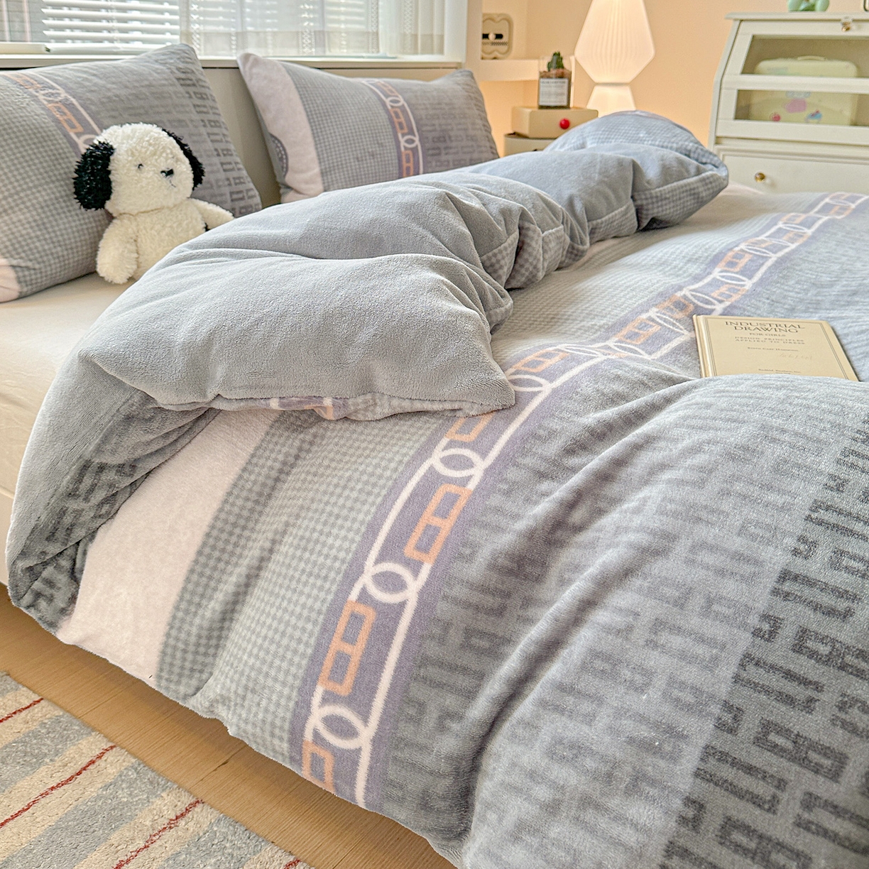 91家纺网 家纺一手货源 找家纺 名品家纺 2025新款保暖牛奶绒单被套 罗拉