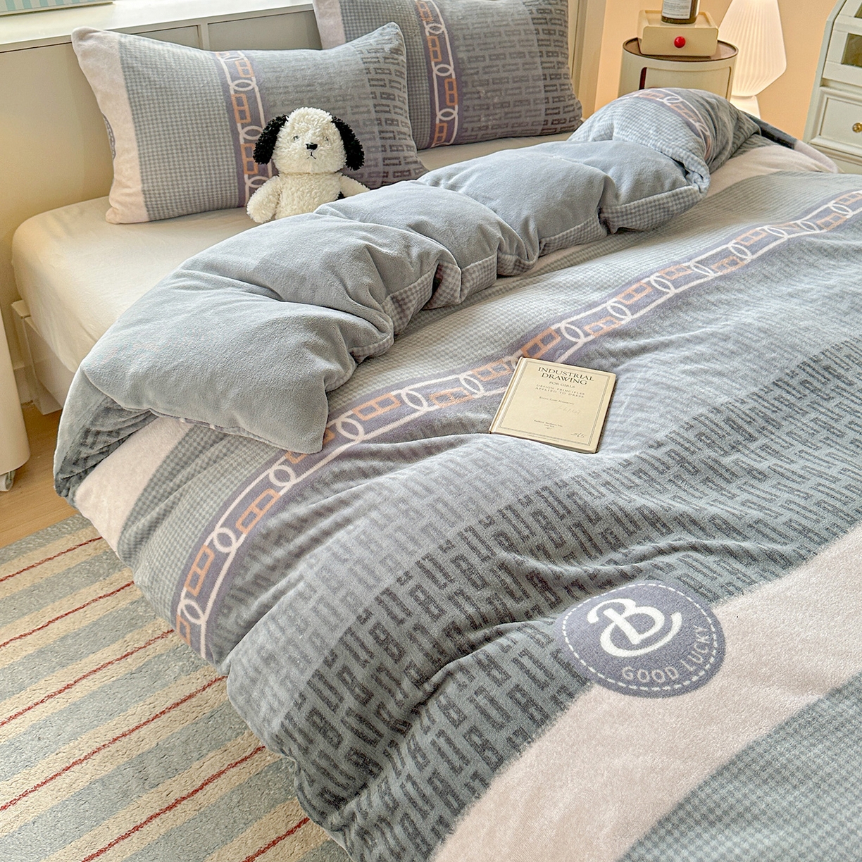 91家纺网 家纺一手货源 找家纺 名品家纺 2025新款保暖牛奶绒单被套 罗拉