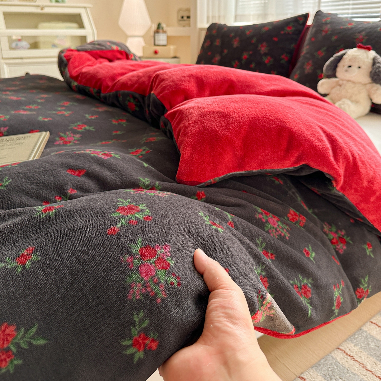 91家纺网 家纺一手货源 找家纺 名品家纺 2025新款保暖牛奶绒单被套 玫瑰故事