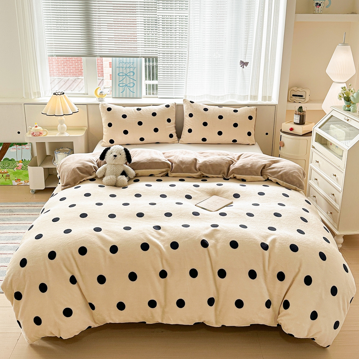 91家纺网 家纺一手货源 找家纺 名品家纺 2025新款保暖牛奶绒单被套 奶油波点