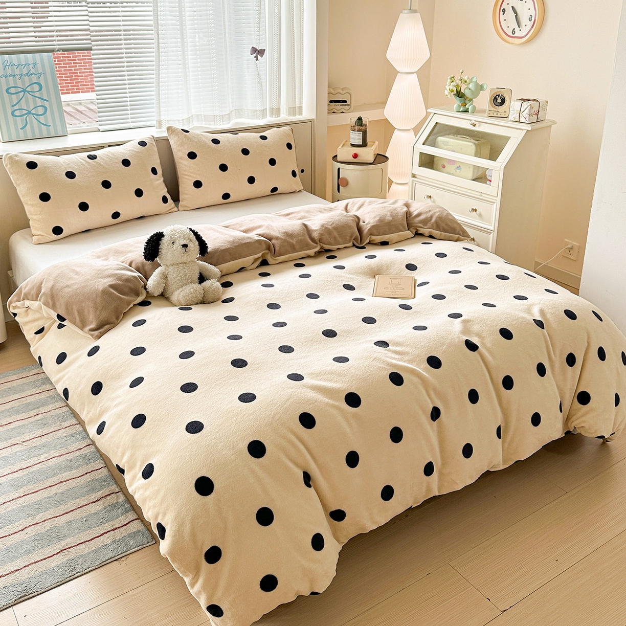 91家纺网 家纺一手货源 找家纺 名品家纺 2025新款保暖牛奶绒单被套 奶油波点