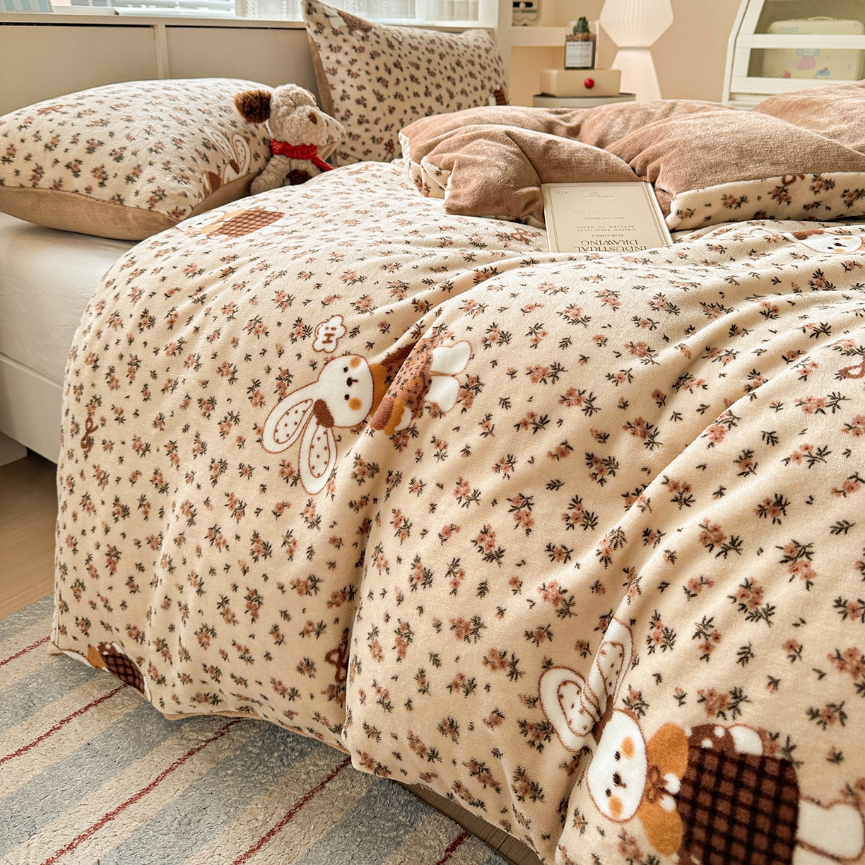 91家纺网 家纺一手货源 找家纺 名品家纺 2025新款保暖牛奶绒单被套 田园兔