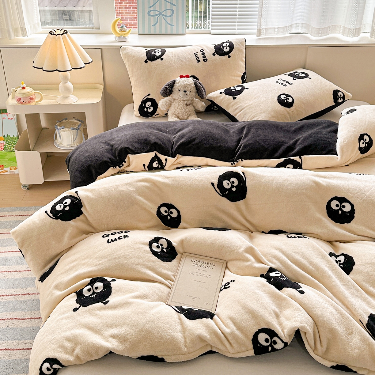 91家纺网 家纺一手货源 找家纺 名品家纺 2025新款保暖牛奶绒单被套 幸运煤球