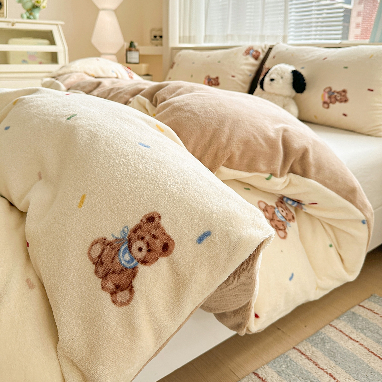 91家纺网 家纺一手货源 找家纺 名品家纺 2025新款保暖牛奶绒单被套 芝士小熊