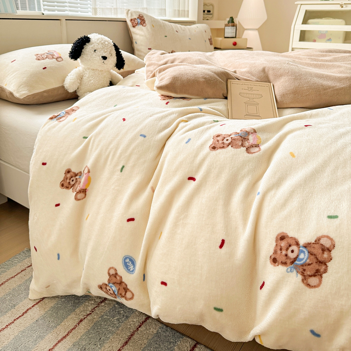 91家纺网 家纺一手货源 找家纺 名品家纺 2025新款保暖牛奶绒单被套 芝士小熊