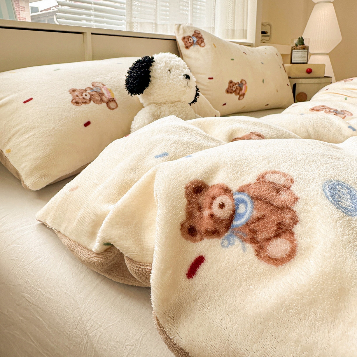 91家纺网 家纺一手货源 找家纺 名品家纺 2025新款保暖牛奶绒单被套 芝士小熊