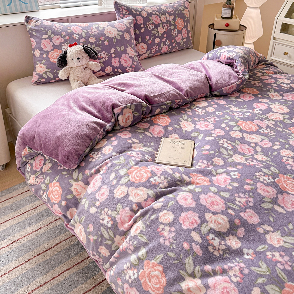 91家纺网 家纺一手货源 找家纺 名品家纺 2025新款保暖牛奶绒单被套 紫藤花语