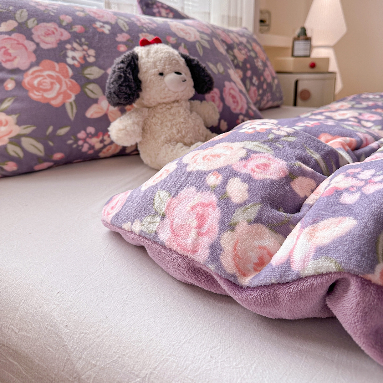 91家纺网 家纺一手货源 找家纺 名品家纺 2025新款保暖牛奶绒单被套 紫藤花语