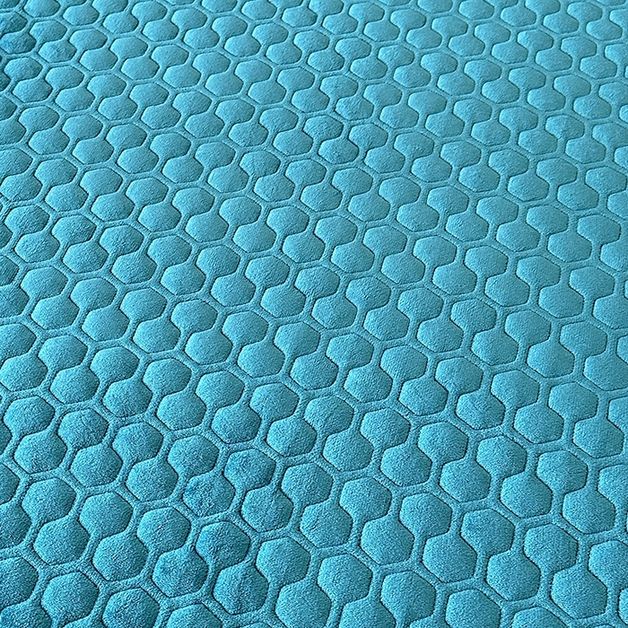 91家纺网 家纺一手货源 找家纺 董韵家纺 2025新款牛奶绒刺绣夹棉床裙三件套系列（控价） 绒语-靛青