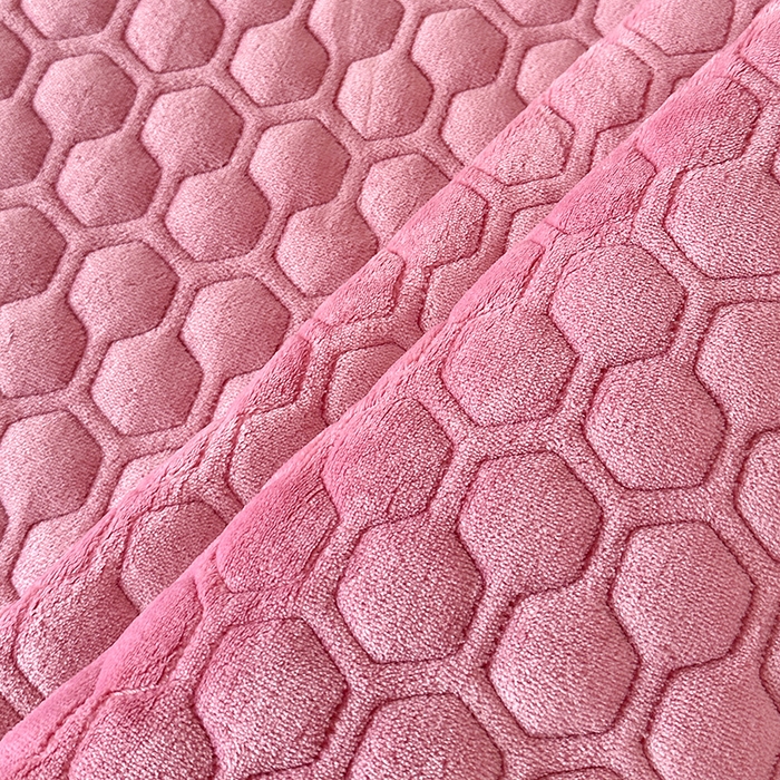 91家纺网 家纺一手货源 找家纺 董韵家纺 2025新款牛奶绒刺绣夹棉床裙三件套系列（控价） 绒语-豆沙