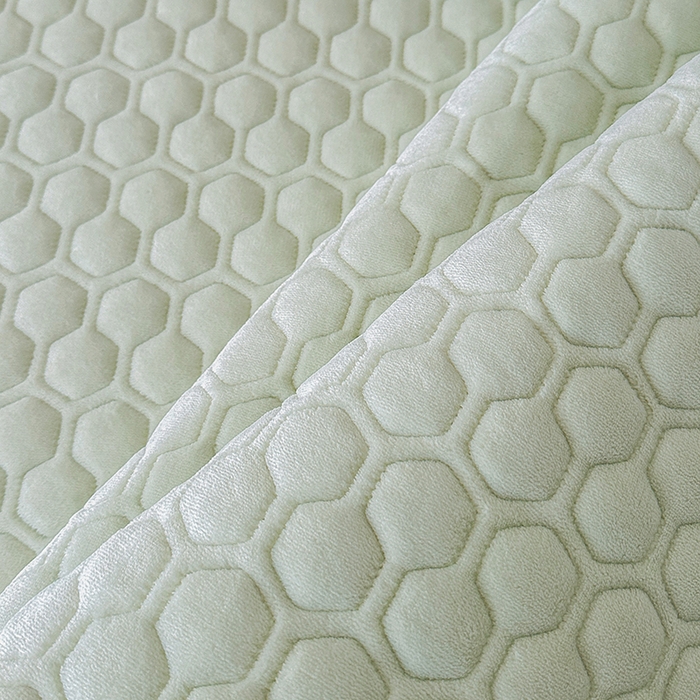 91家纺网 家纺一手货源 找家纺 董韵家纺 2025新款牛奶绒刺绣夹棉床裙三件套系列（控价） 绒语-青霭