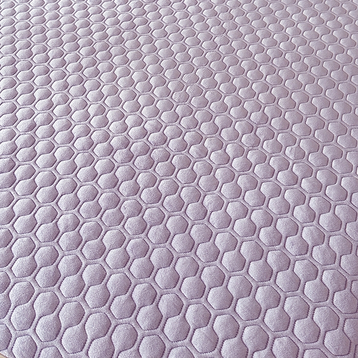 91家纺网 家纺一手货源 找家纺 董韵家纺 2025新款牛奶绒刺绣夹棉床裙三件套系列（控价） 绒语-云紫