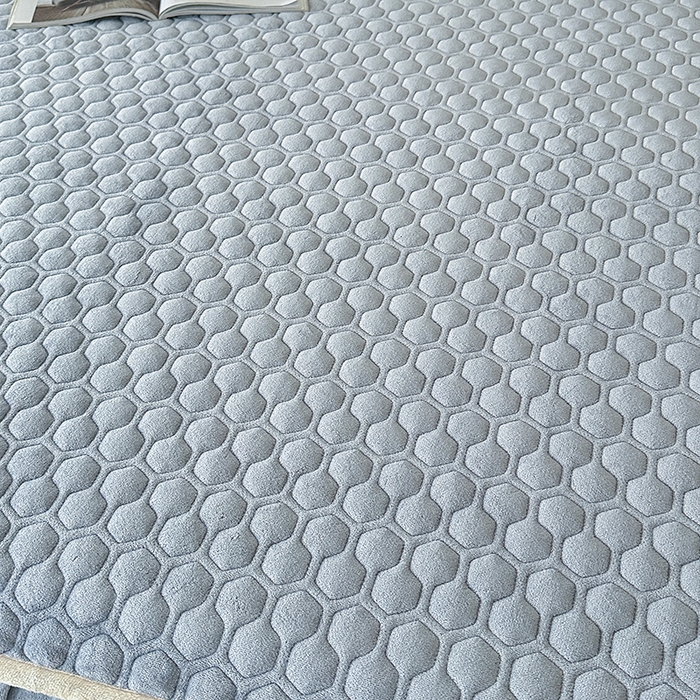 91家纺网 家纺一手货源 找家纺 董韵家纺 2025新款牛奶绒刺绣夹棉床裙三件套系列（控价） 丝语-云烟灰