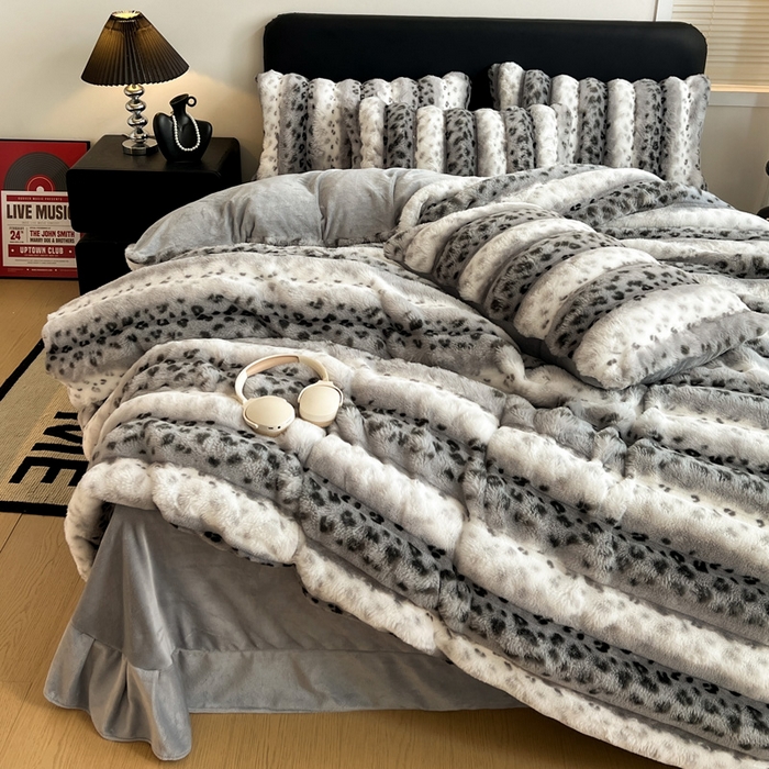 91家纺网 家纺一手货源 找家纺 梦莱斯 2025新款轻奢高克重兔毛绒四件套 灰色