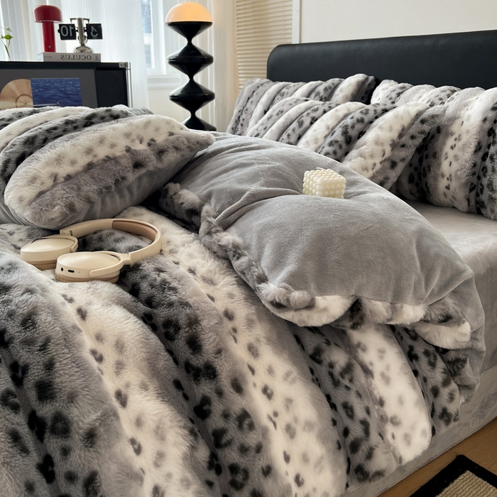 91家纺网 家纺一手货源 找家纺 梦莱斯 2025新款轻奢高克重兔毛绒四件套 灰色