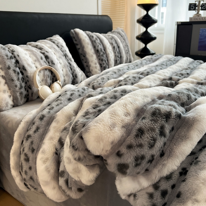 91家纺网 家纺一手货源 找家纺 梦莱斯 2025新款轻奢高克重兔毛绒四件套 灰色