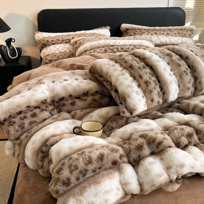 91家纺网 家纺一手货源 找家纺 梦莱斯 2025新款轻奢高克重兔毛绒四件套 咖色