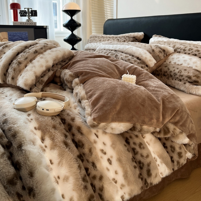 91家纺网 家纺一手货源 找家纺 梦莱斯 2025新款轻奢高克重兔毛绒四件套 咖色