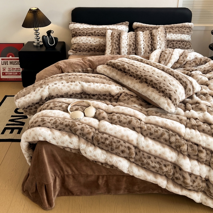 91家纺网 家纺一手货源 找家纺 梦莱斯 2025新款轻奢高克重兔毛绒四件套 咖色