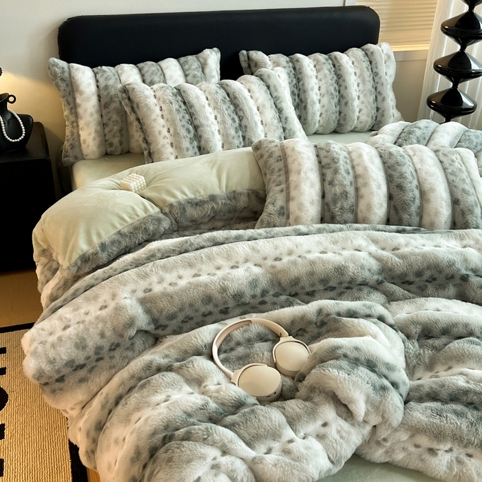 91家纺网 家纺一手货源 找家纺 梦莱斯 2025新款轻奢高克重兔毛绒四件套 绿色