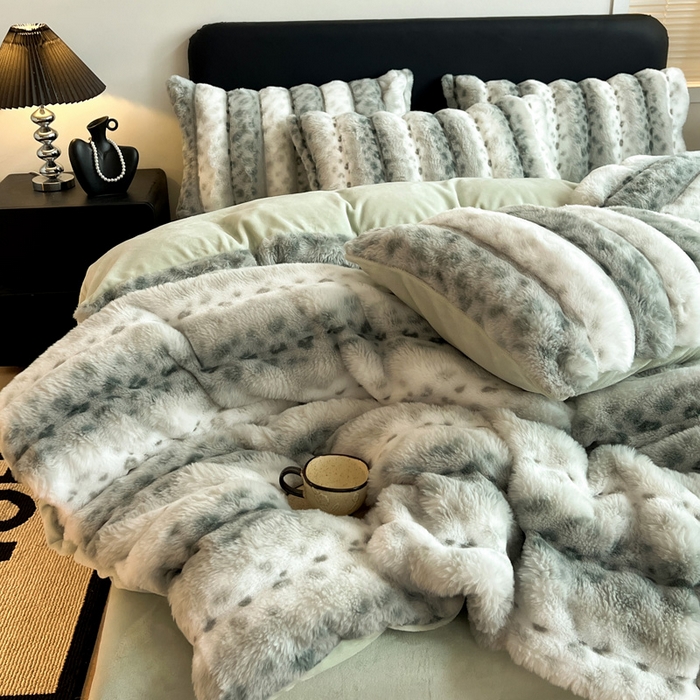 91家纺网 家纺一手货源 找家纺 梦莱斯 2025新款轻奢高克重兔毛绒四件套 绿色