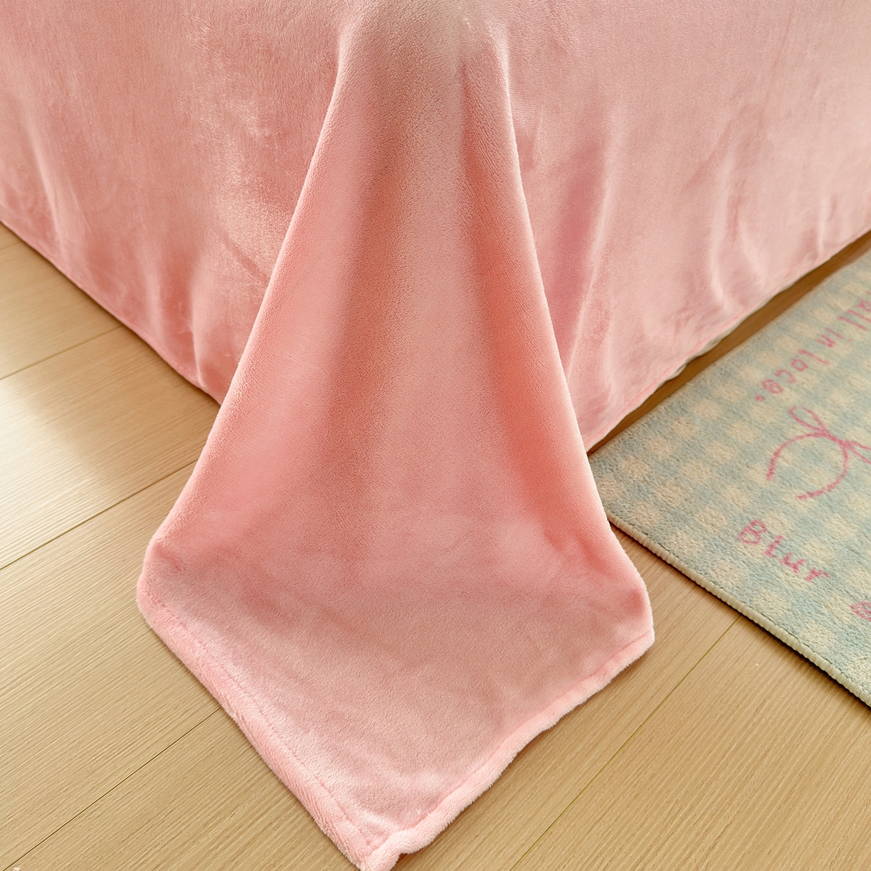 91家纺网 家纺一手货源 找家纺 典曼家纺 2025新款200g牛奶绒数码印花加毛巾绣四件套 萌喵花町