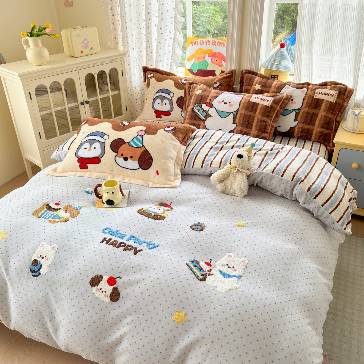 91家纺网 家纺一手货源 找家纺 典曼家纺 2025新款200g牛奶绒数码印花加毛巾绣四件套 海盐蛋糕