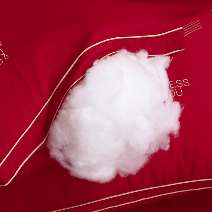 91家纺网 家纺一手货源 找家纺 （总）仁宇枕业 2025新款精美刺绣全棉大红枕头喜事成双婚庆新娘新郎结婚枕头枕芯