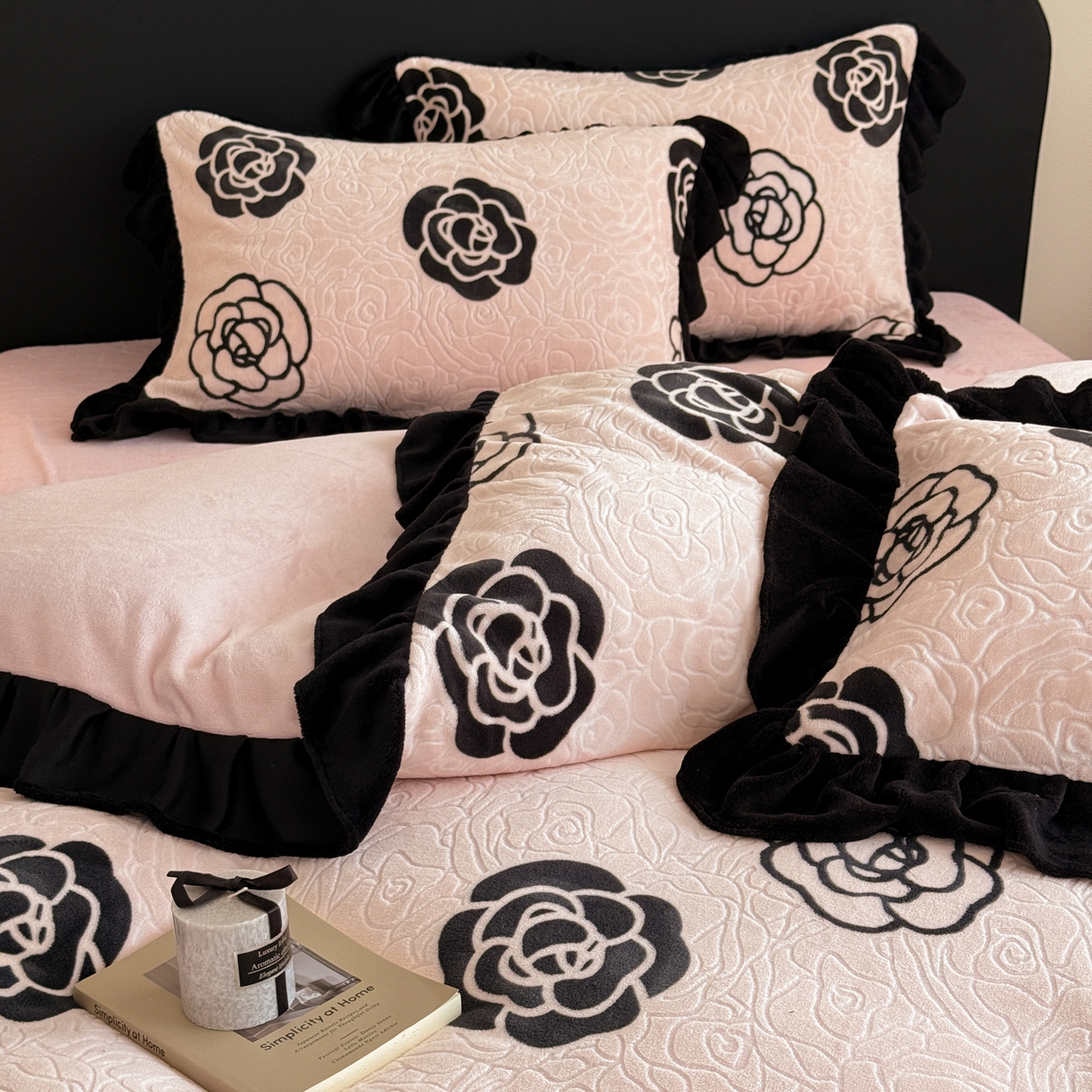 91家纺网 家纺一手货源 找家纺 典曼家纺 2025新款亲肤舒适牛奶绒四件套-可可小姐系列 可可小姐-水粉