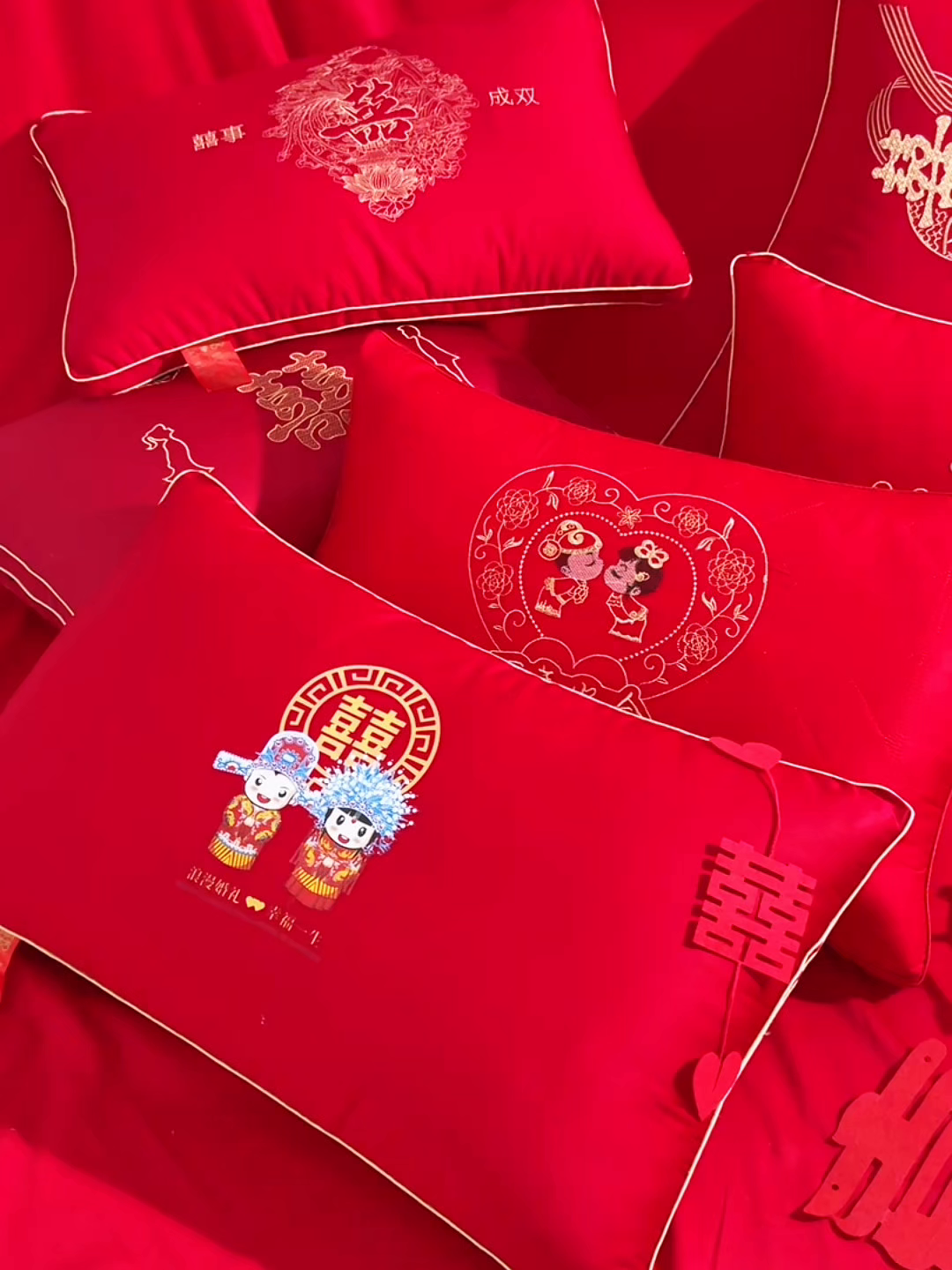 91家纺网 家纺一手货源 找家纺 （总）仁宇枕业 2025新款精美刺绣全棉大红枕头喜事成双婚庆新娘新郎结婚枕头枕芯