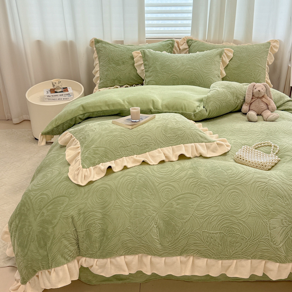 91家纺网 家纺一手货源 找家纺 典曼家纺 2025新款亲肤舒适牛奶绒四件套-千寻花语系列 千寻花语-雅绿