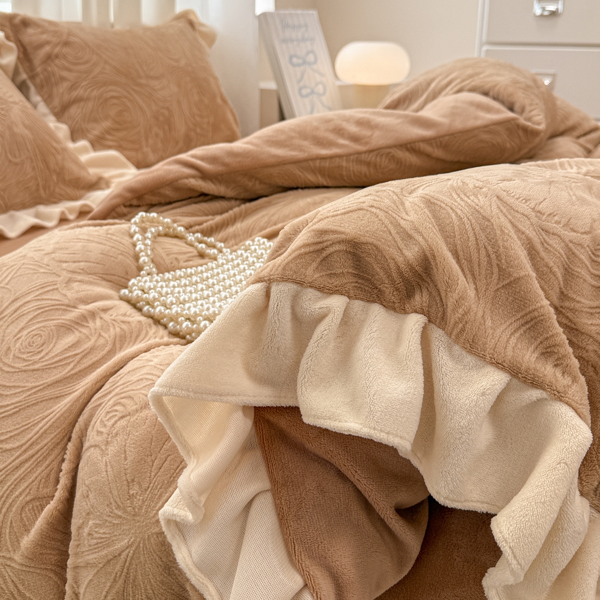 91家纺网 家纺一手货源 找家纺 （总）典曼家纺 2025新款亲肤舒适牛奶绒四件套-千寻花语系列