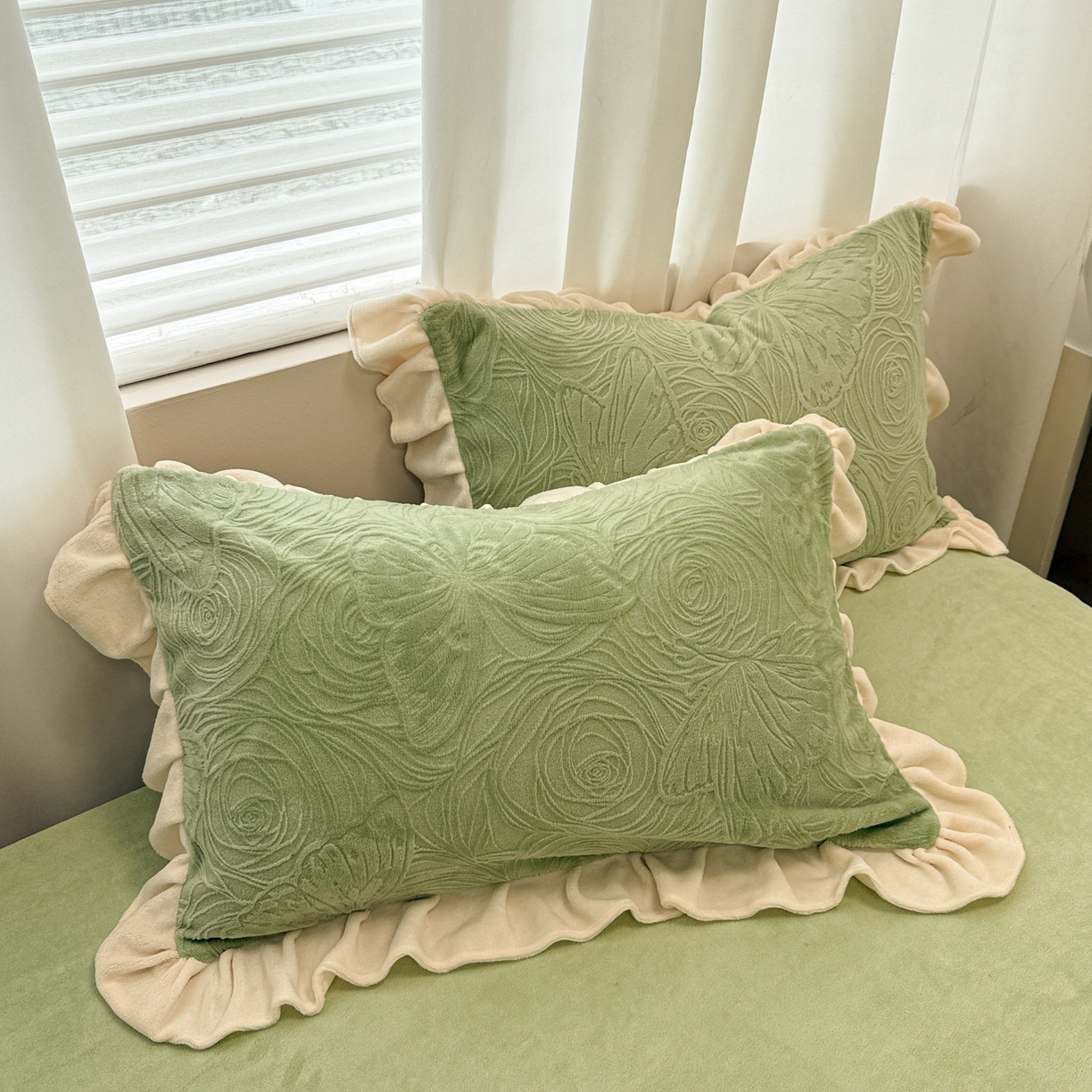 91家纺网 家纺一手货源 找家纺 典曼家纺 2025新款亲肤舒适牛奶绒四件套-千寻花语系列 千寻花语-雅绿