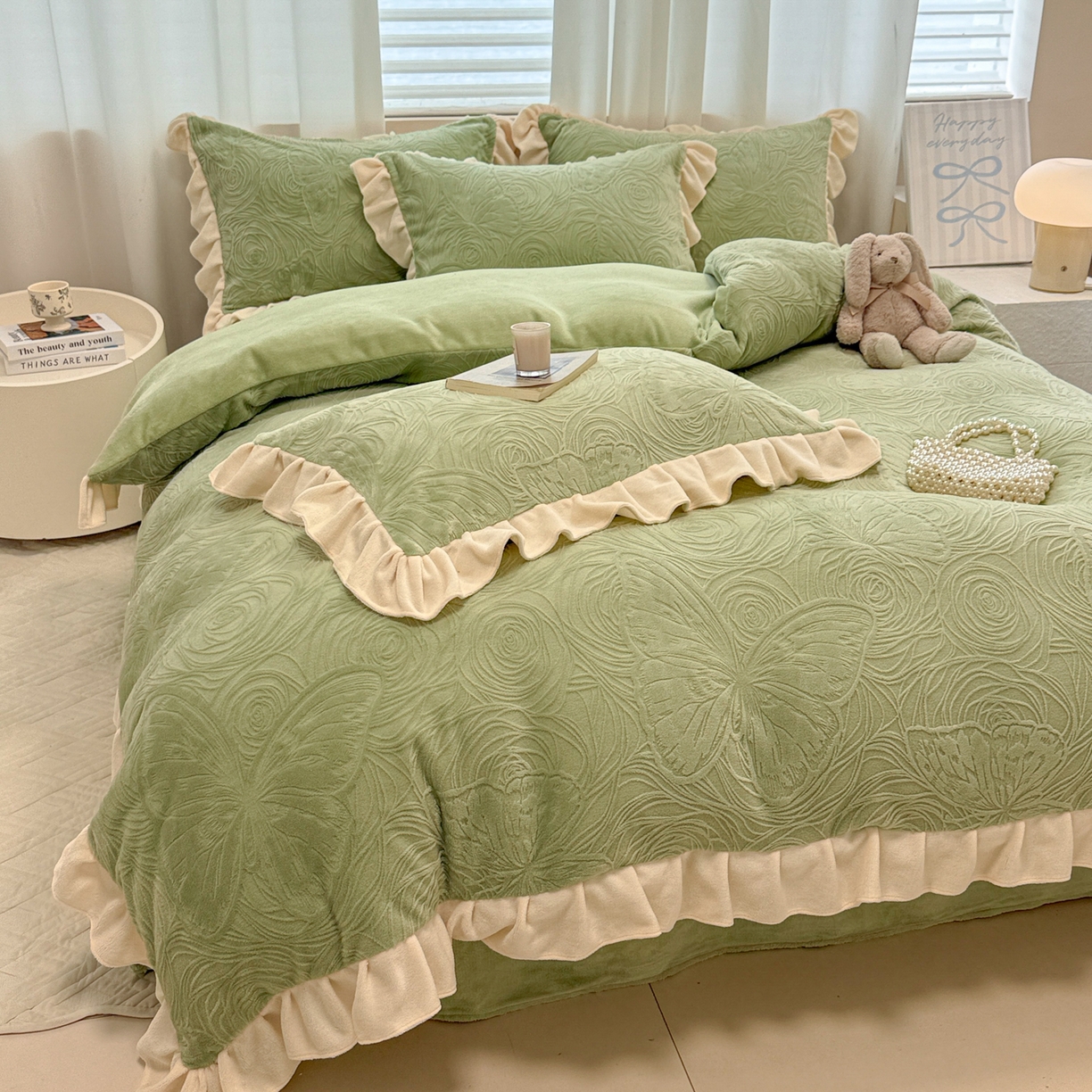 91家纺网 家纺一手货源 找家纺 典曼家纺 2025新款亲肤舒适牛奶绒四件套-千寻花语系列 千寻花语-雅绿