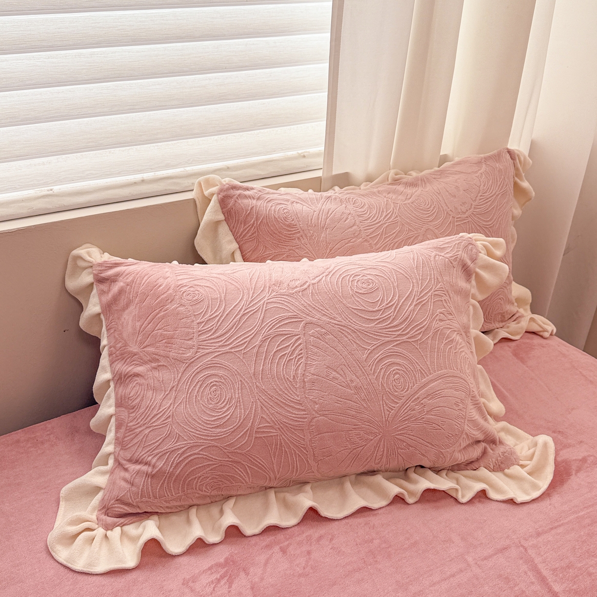 91家纺网 家纺一手货源 找家纺 典曼家纺 2025新款亲肤舒适牛奶绒四件套-千寻花语系列 千寻花语-豆沙