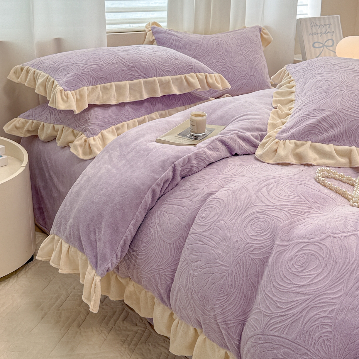 91家纺网 家纺一手货源 找家纺 典曼家纺 2025新款亲肤舒适牛奶绒四件套-千寻花语系列 千寻花语-玫紫