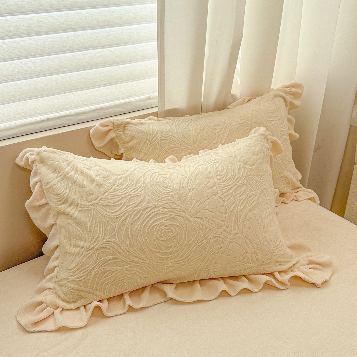 91家纺网 家纺一手货源 找家纺 典曼家纺 2025新款亲肤舒适牛奶绒四件套-千寻花语系列 千寻花语-奶杏