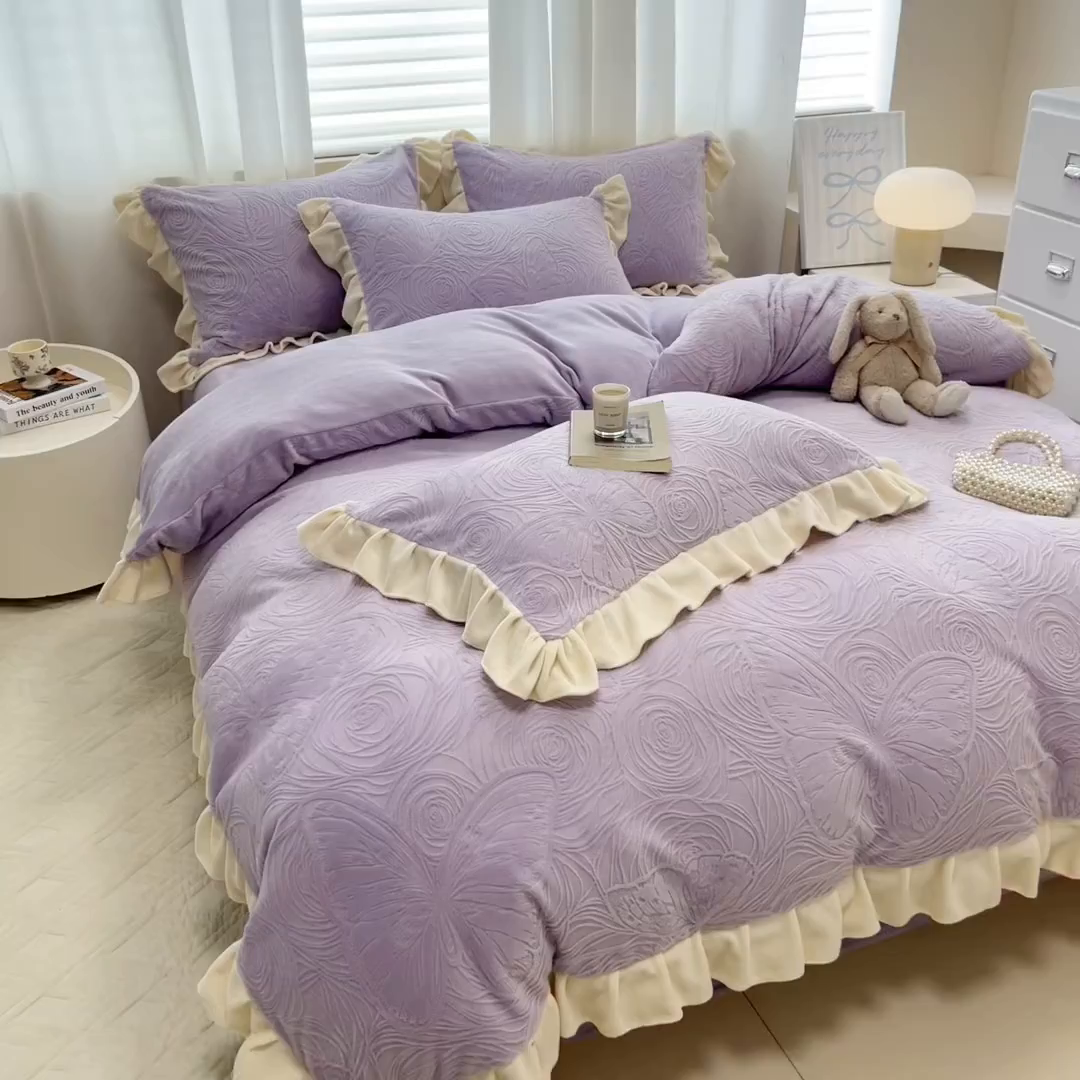 91家纺网 家纺一手货源 找家纺 典曼家纺 2025新款亲肤舒适牛奶绒四件套-千寻花语系列 千寻花语-玫紫
