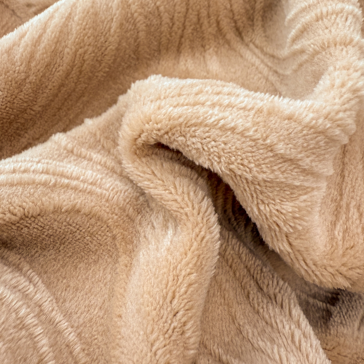 91家纺网 家纺一手货源 找家纺 典曼家纺 2025新款亲肤舒适牛奶绒四件套-千寻花语系列 千寻花语-米咖