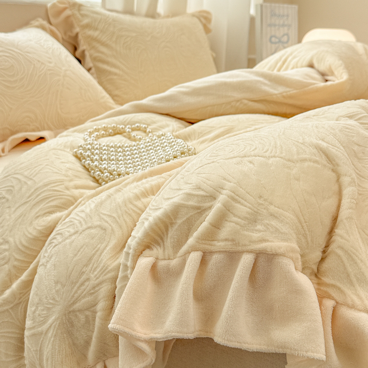 91家纺网 家纺一手货源 找家纺 典曼家纺 2025新款亲肤舒适牛奶绒四件套-千寻花语系列 千寻花语-奶杏