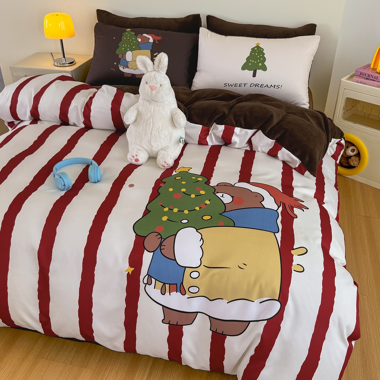 91家纺网 家纺一手货源 找家纺 （总）十一家居 2025新款A类原创设计数码大版卡通印花四件套-绒宠系列